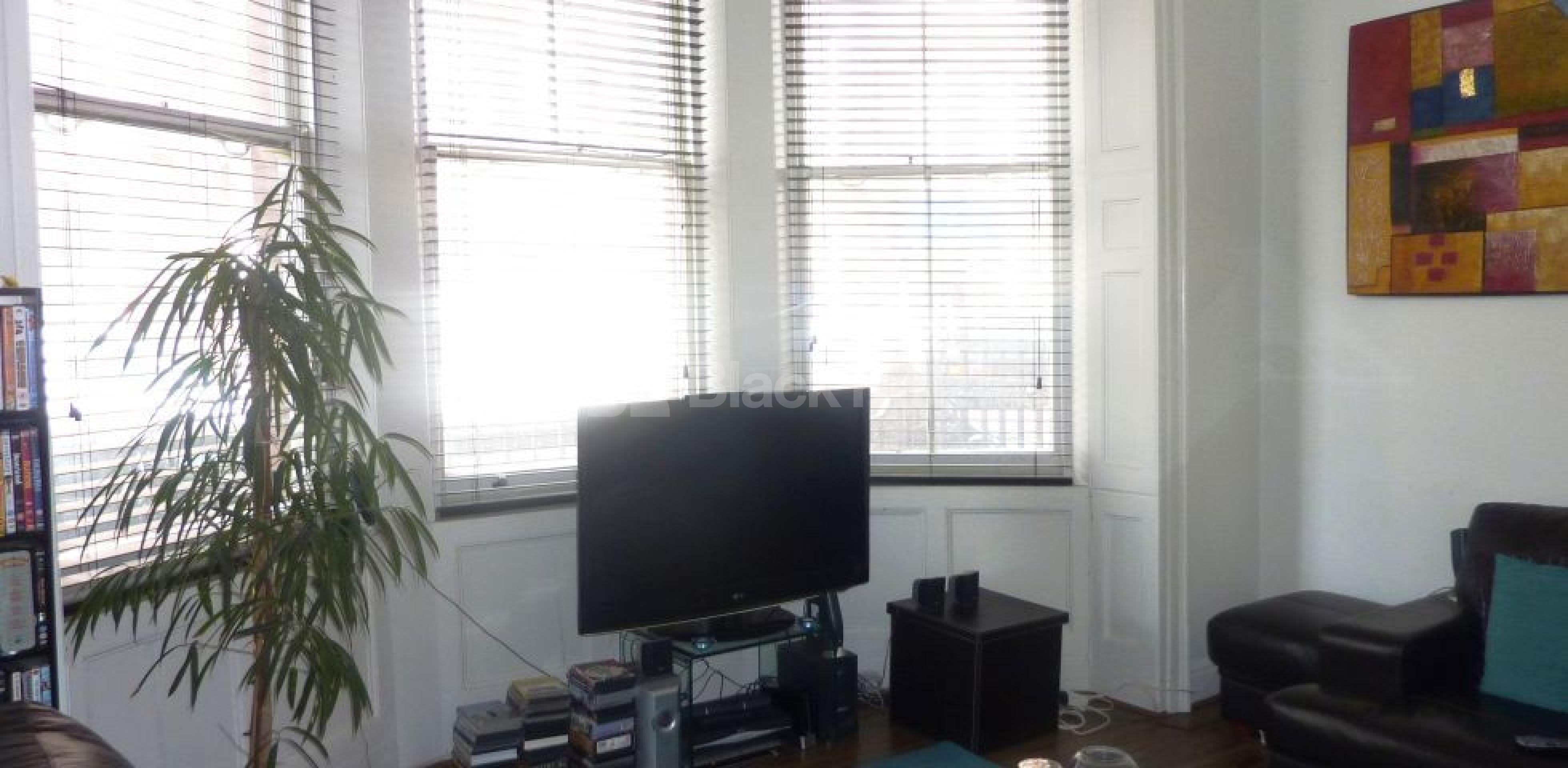 			NEW INSTRUCTION, 4 Bedroom, 1 bath, 1 reception Flat			 Nottingham Place, BAKER STREET-MARYLEBONE W1U